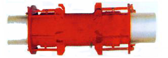 Double flow sleeve type compensator